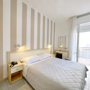 Hotel Aura Living