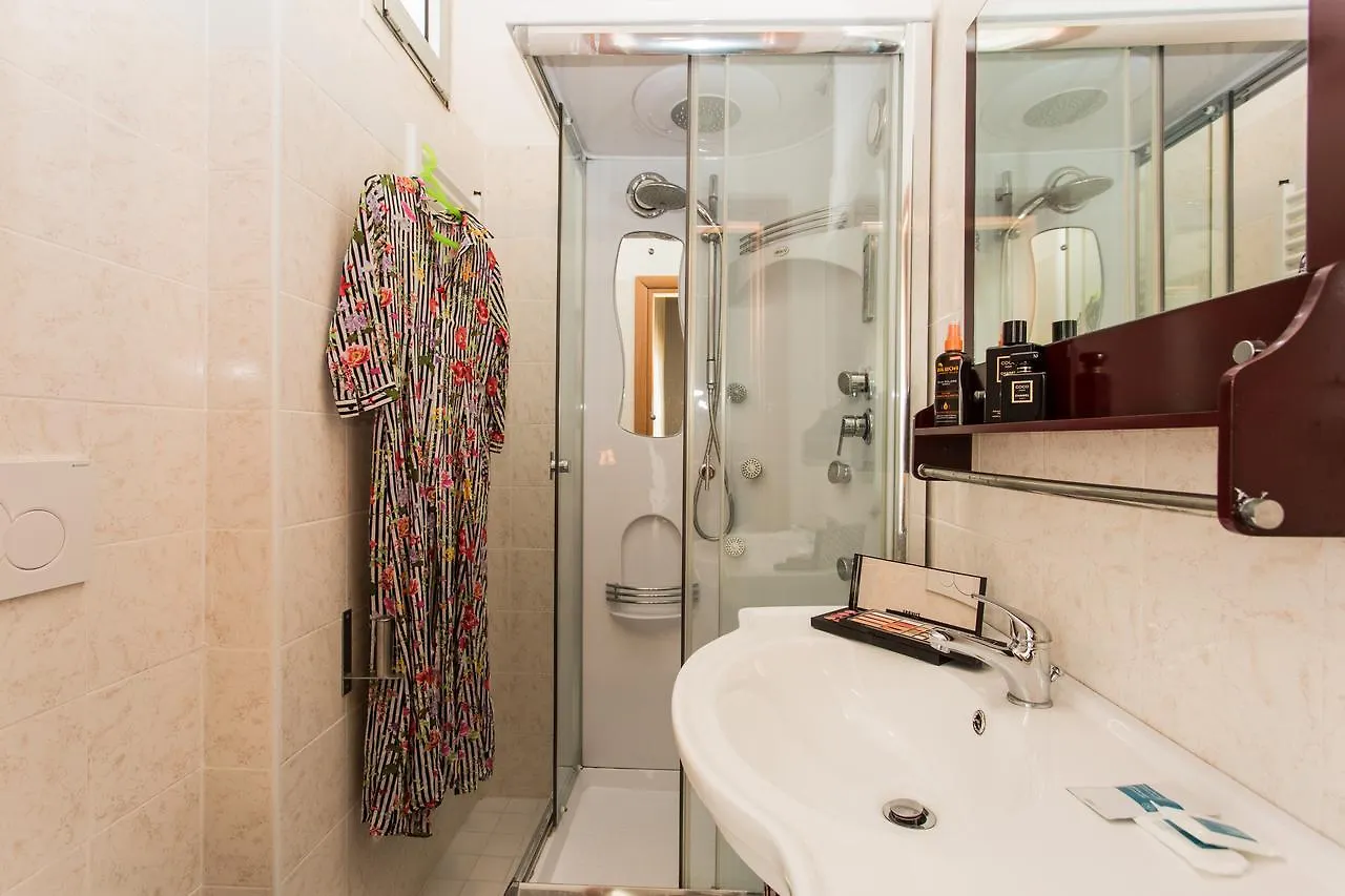 ***  Hotel Maxy Italy